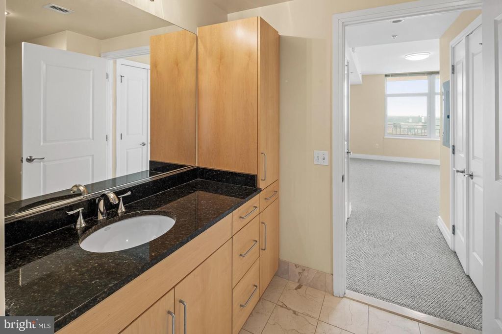 Image 27 of property listing at 8220 CRESTWOOD HEIGHTS DR #1215, Mclean, VA 22102