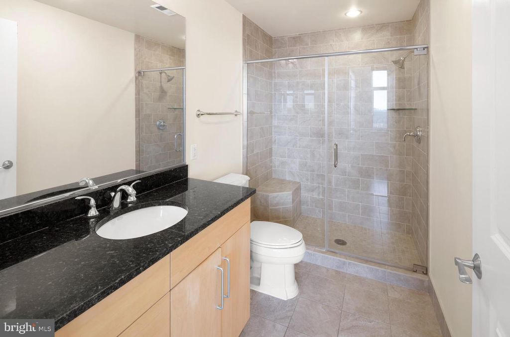 Image 29 of property listing at 8220 CRESTWOOD HEIGHTS DR #1215, Mclean, VA 22102