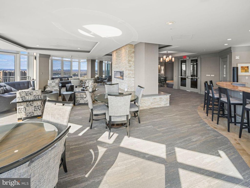 Image 44 of property listing at 8220 CRESTWOOD HEIGHTS DR #1215, Mclean, VA 22102