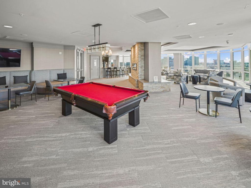 Image 50 of property listing at 8220 CRESTWOOD HEIGHTS DR #1215, Mclean, VA 22102