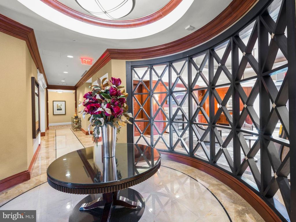 Image 59 of property listing at 8220 CRESTWOOD HEIGHTS DR #1215, Mclean, VA 22102