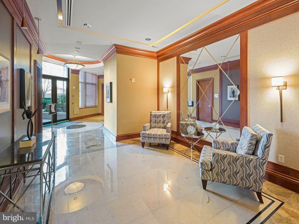Image 60 of property listing at 8220 CRESTWOOD HEIGHTS DR #1215, Mclean, VA 22102