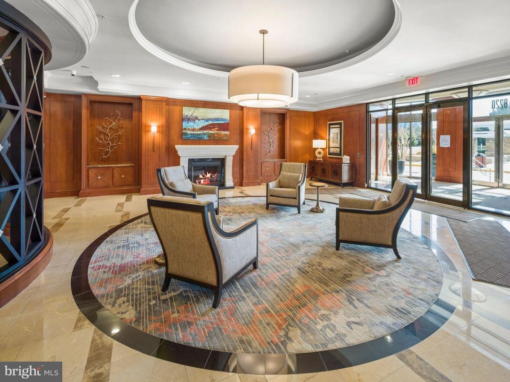Image 61 of property listing at 8220 CRESTWOOD HEIGHTS DR #1215, Mclean, VA 22102