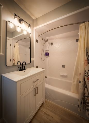 22115 Grenadier Drive, Marengo, IL 60152