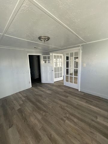 1102 S WESTERN Street, Amarillo, TX 79106