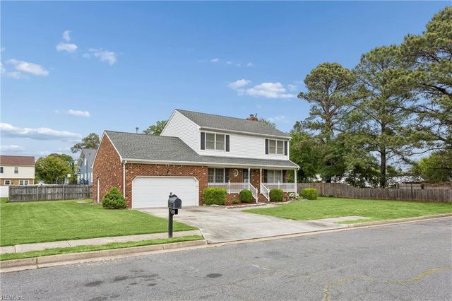 13 Wooded Hill DR, Hampton, VA 23669