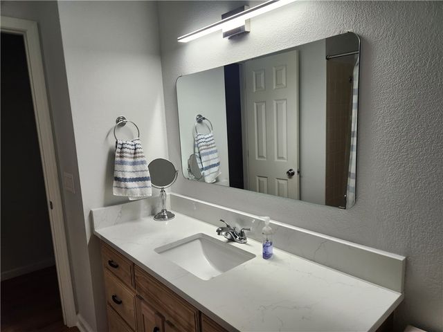 1336 Quail Run Circle, Bentonville, AR 72712