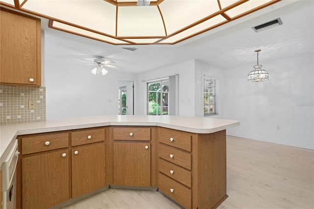 505 BAMBOO COURT, Tarpon Springs, FL 34689
