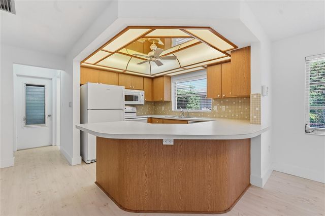 505 BAMBOO COURT, Tarpon Springs, FL 34689