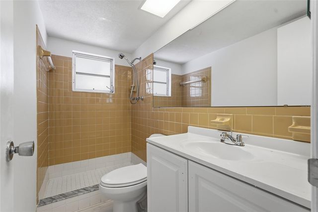 505 BAMBOO COURT, Tarpon Springs, FL 34689