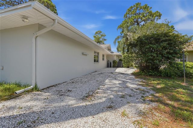 505 BAMBOO COURT, Tarpon Springs, FL 34689