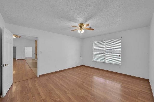 121 Magnolia Boulevard, New Caney, TX 77357