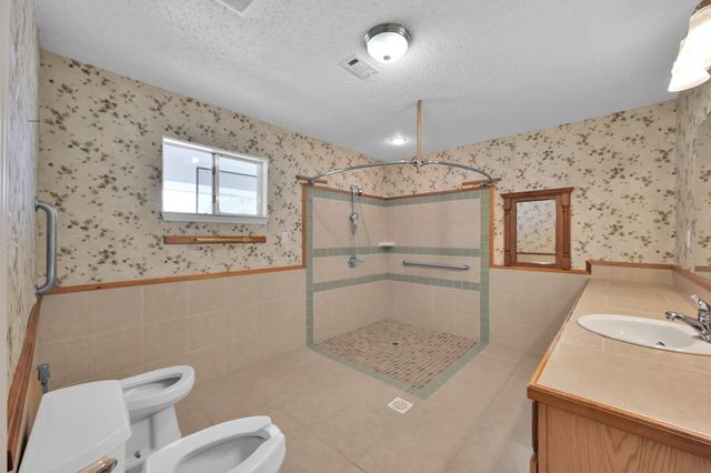 121 Magnolia Boulevard, New Caney, TX 77357