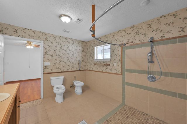 121 Magnolia Boulevard, New Caney, TX 77357