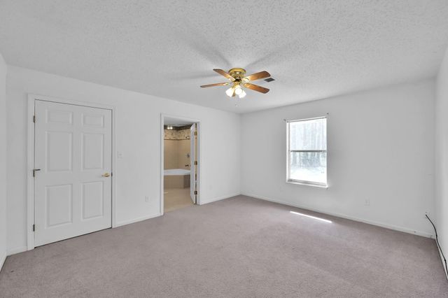 121 Magnolia Boulevard, New Caney, TX 77357