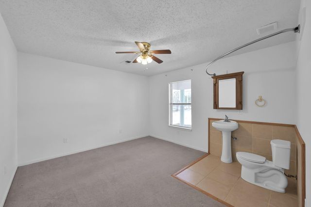 121 Magnolia Boulevard, New Caney, TX 77357