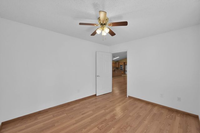 121 Magnolia Boulevard, New Caney, TX 77357