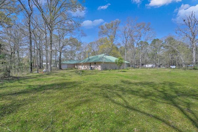 121 Magnolia Boulevard, New Caney, TX 77357