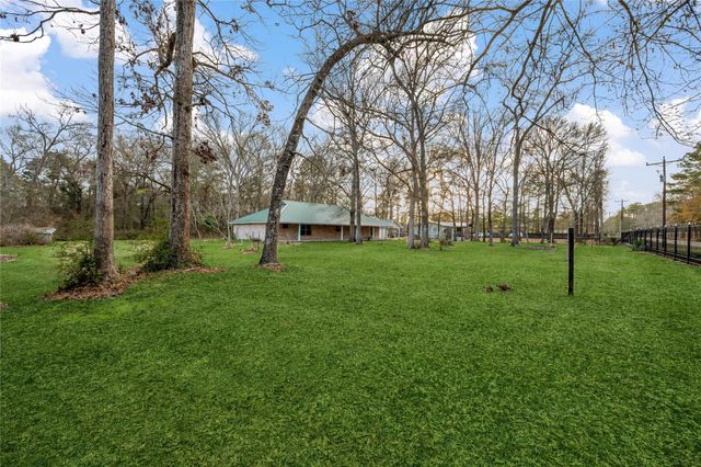 121 Magnolia Boulevard, New Caney, TX 77357
