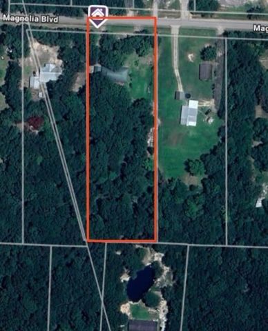 121 Magnolia Boulevard, New Caney, TX 77357