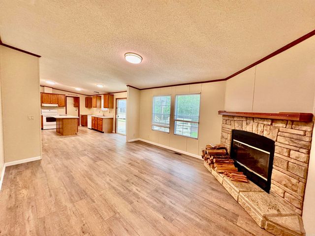 220 Mnt Tabor Street, Hot Springs, AR 71913