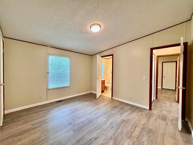 220 Mnt Tabor Street, Hot Springs, AR 71913