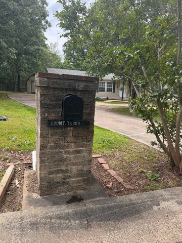 220 Mnt Tabor Street, Hot Springs, AR 71913