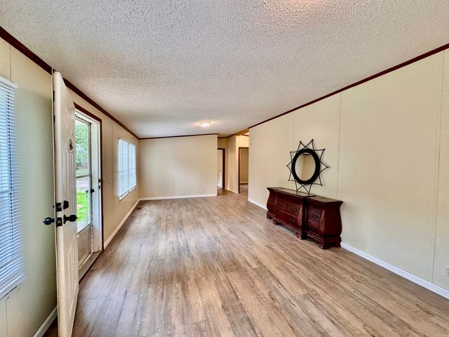 220 Mnt Tabor Street, Hot Springs, AR 71913
