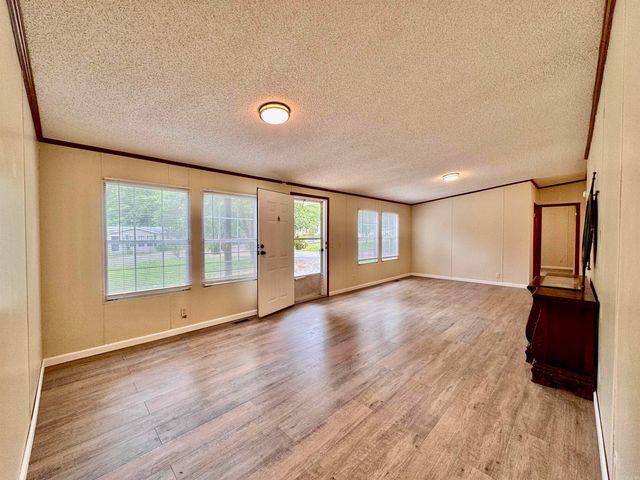 220 Mnt Tabor Street, Hot Springs, AR 71913