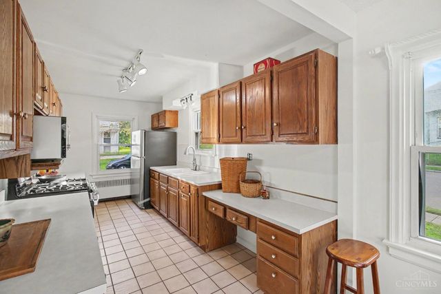 120 E Benson Street, Reading, OH 45215