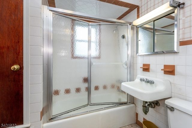 66 Coeyman Ave, Bloomfield Twp., NJ 07003