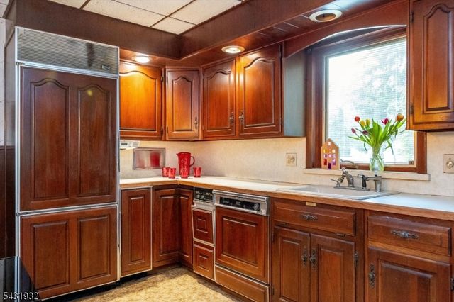 66 Coeyman Ave, Bloomfield Twp., NJ 07003