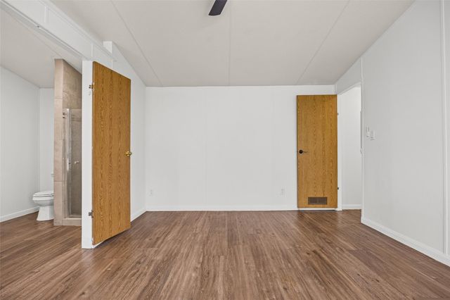 184 Oak Forest CT, Cedar Creek, TX 78612