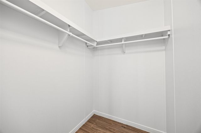 184 Oak Forest CT, Cedar Creek, TX 78612