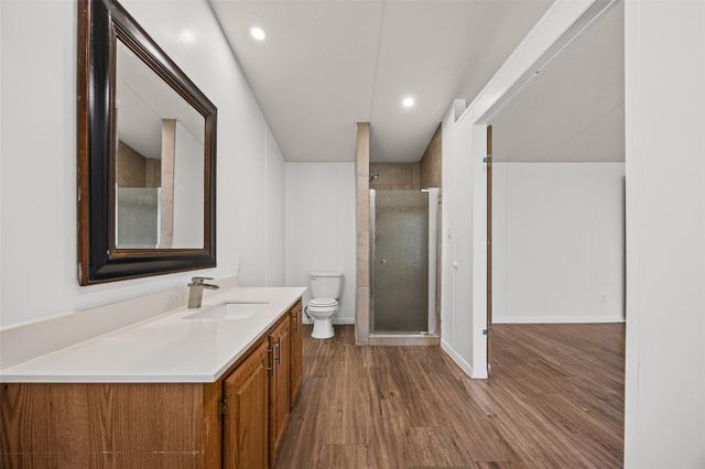 184 Oak Forest CT, Cedar Creek, TX 78612