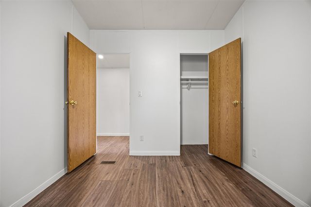 184 Oak Forest CT, Cedar Creek, TX 78612