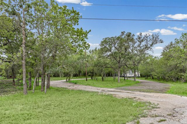 184 Oak Forest CT, Cedar Creek, TX 78612