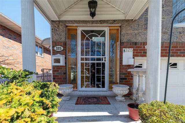 325 149th Street, Whitestone, NY 11357