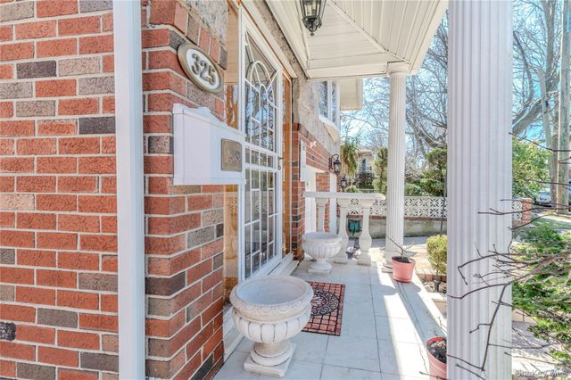 325 149th Street, Whitestone, NY 11357