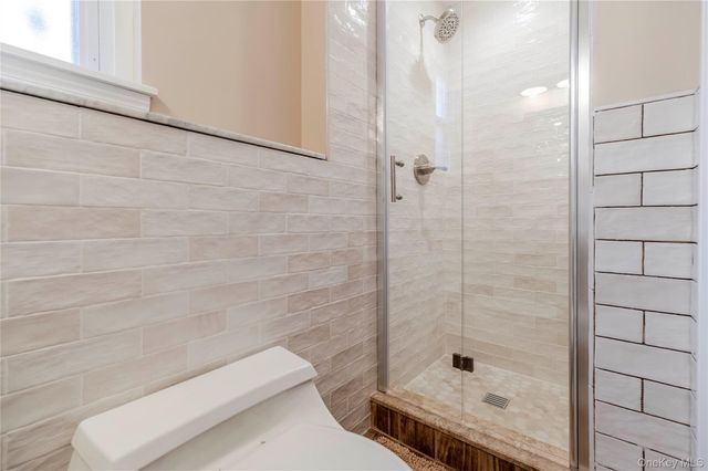 325 149th Street, Whitestone, NY 11357