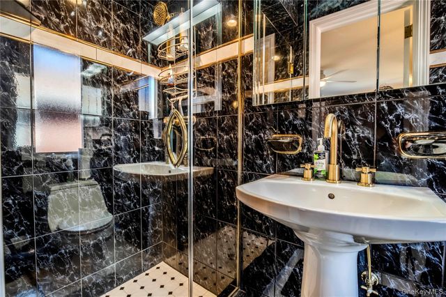 325 149th Street, Whitestone, NY 11357