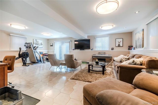 325 149th Street, Whitestone, NY 11357