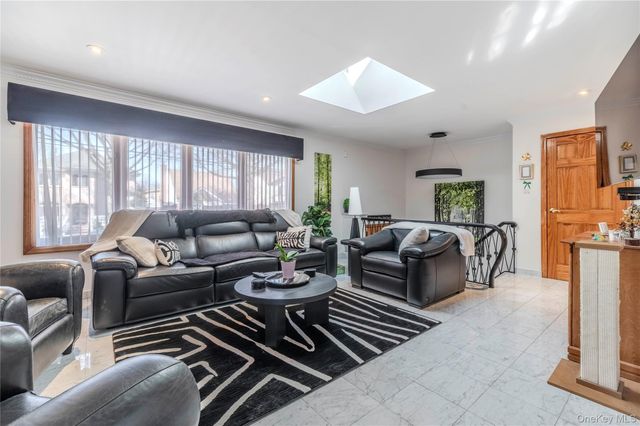 325 149th Street, Whitestone, NY 11357