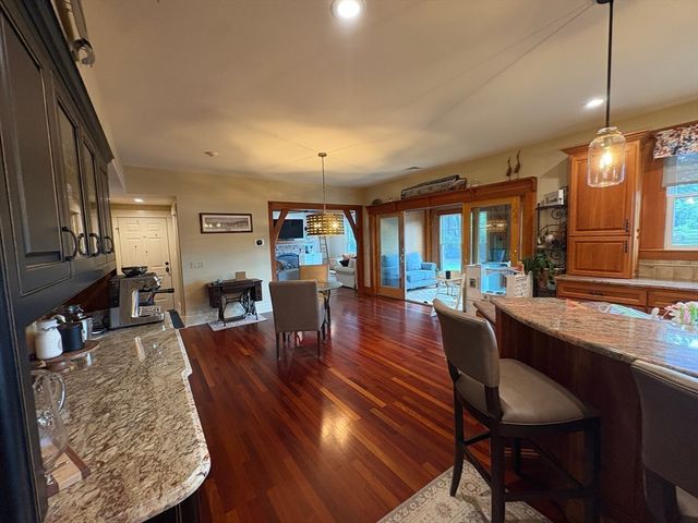 20 Bungalow Point, Wilbraham, MA 01095