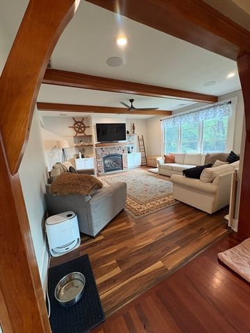 20 Bungalow Point, Wilbraham, MA 01095