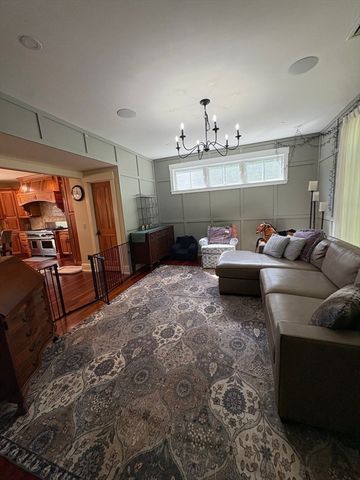 20 Bungalow Point, Wilbraham, MA 01095