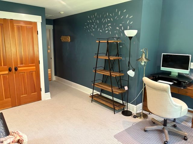 20 Bungalow Point, Wilbraham, MA 01095