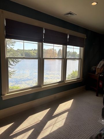 20 Bungalow Point, Wilbraham, MA 01095