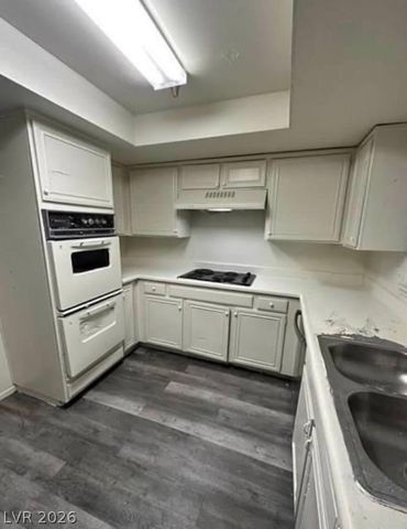 2818 Calle Del Oro, Las Vegas, NV 89120