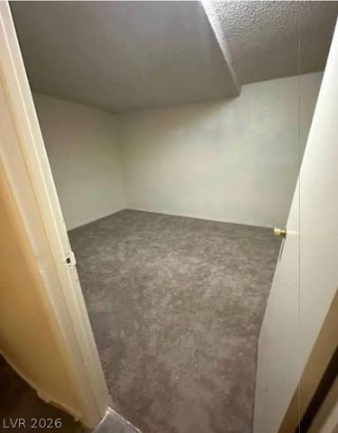 2818 Calle Del Oro, Las Vegas, NV 89120